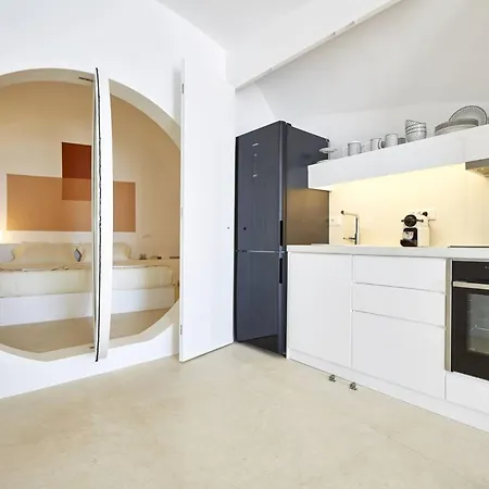 Firon-ias Santorini *